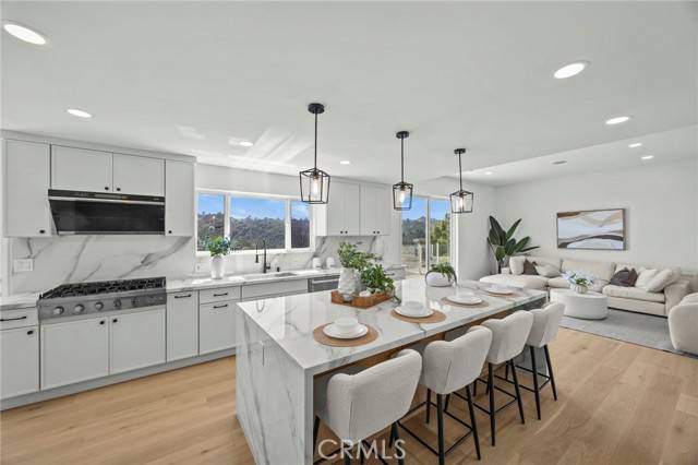 2377 Mount Olympus DR, Los Angeles, CA 90046