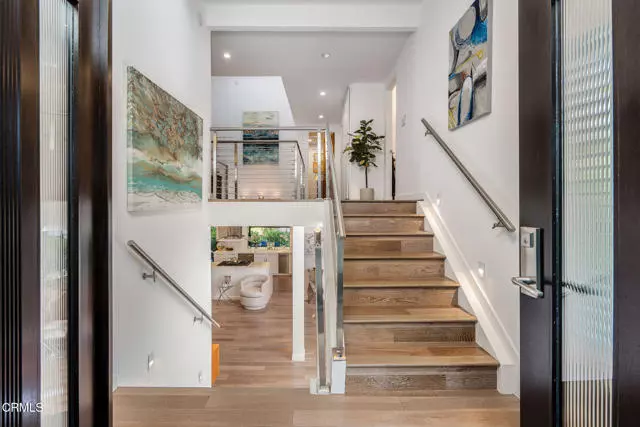 736 N Valley DR, Westlake Village, CA 91362