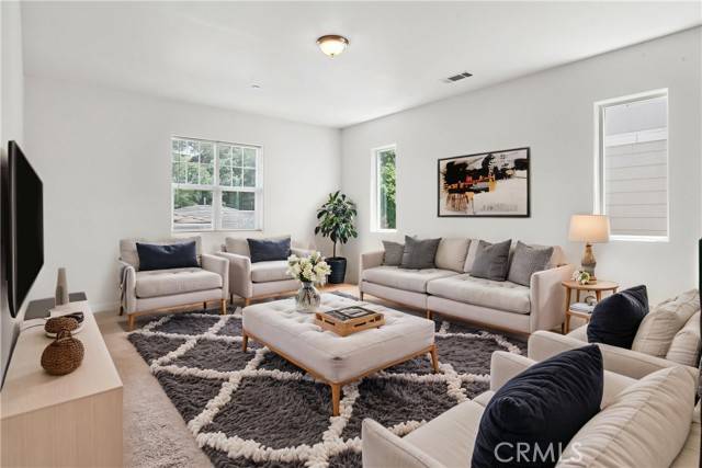 367 Lily Pad LN, Templeton, CA 93465