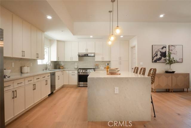 Northridge, CA 91325,17063 Knapp ST