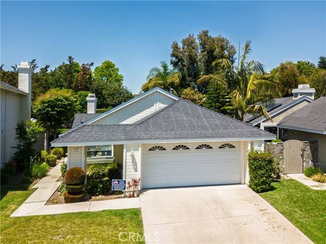 11 Jasmine Creek LN, Laguna Hills, CA 92653