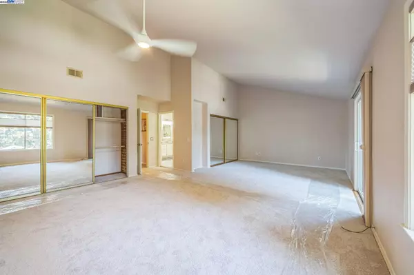 Hayward, CA 94541,1138 Walpert St.