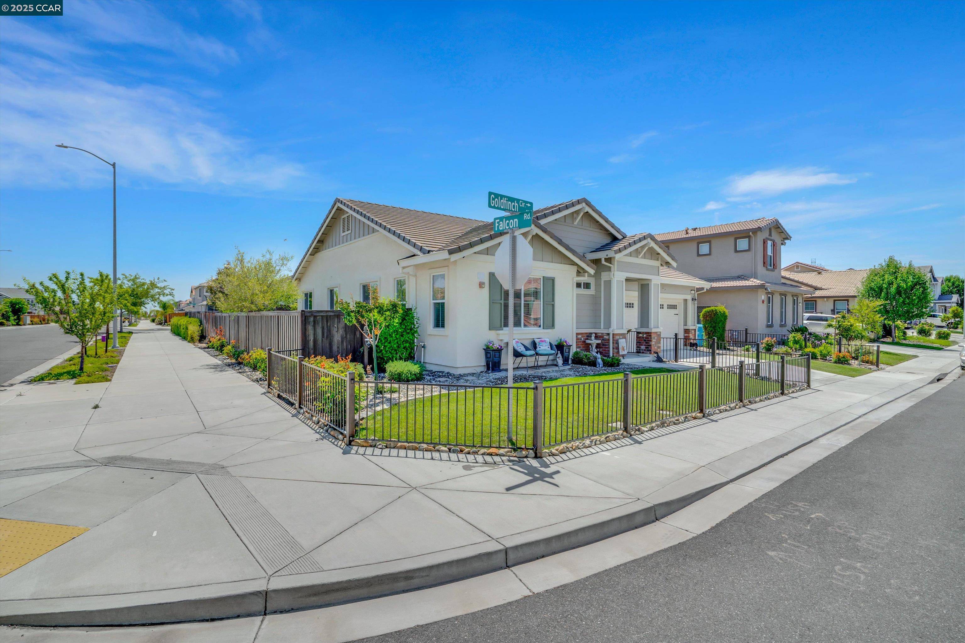 Vacaville, CA 95688,901 Goldfinch Cir