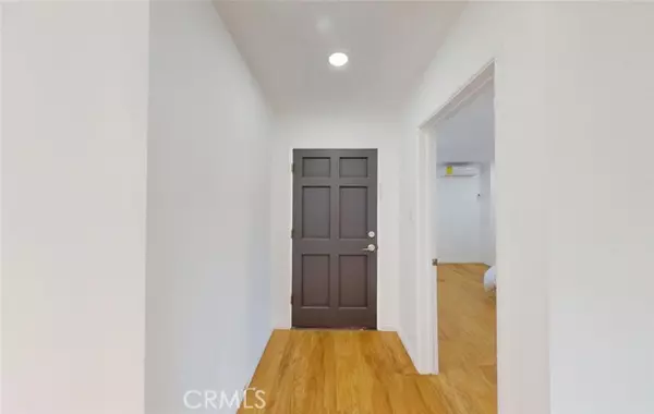 Santa Ana, CA 92703,902 Alene CIR