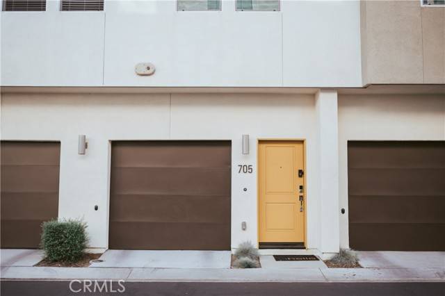 Covina, CA 91723,705 Cara Cara LN