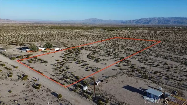 758 Papoose TRL, Twentynine Palms, CA 92277