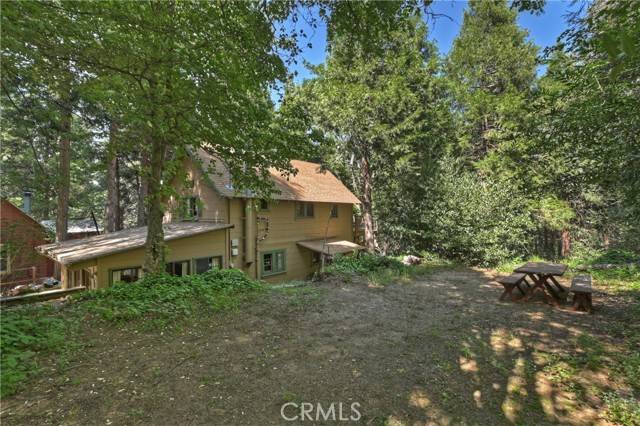 795 Deer TRL, Crestline, CA 92325
