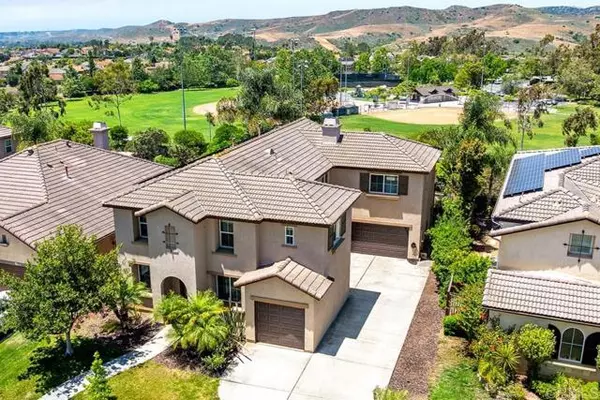 1049 Boulder PL, Oceanside, CA 92057