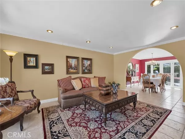 Thousand Oaks, CA 91362,3822 Sunset Knolls DR