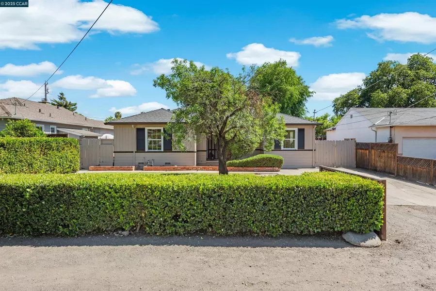 4048 Chestnut Ave, Concord, CA 94519