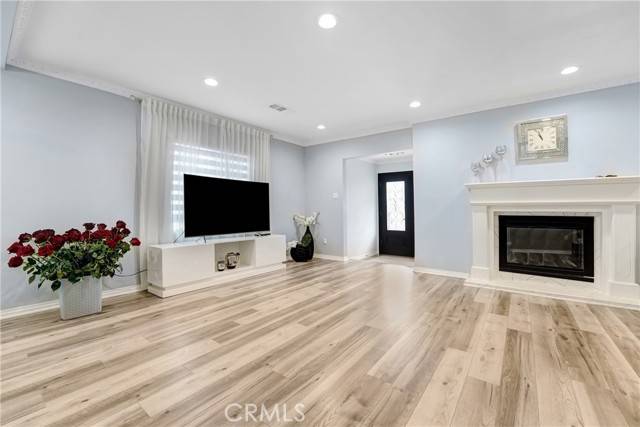 Glendale, CA 91204,518 Hawthorne ST