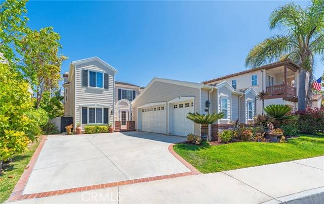 6535 Park Royal CIR, Huntington Beach, CA 92648