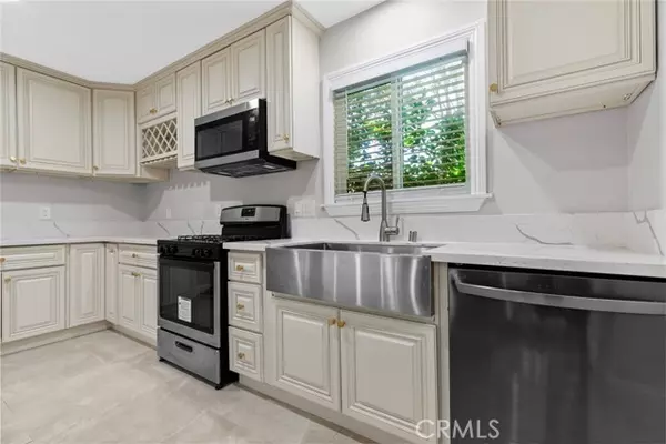 6711 Rhea AVE, Reseda, CA 91335