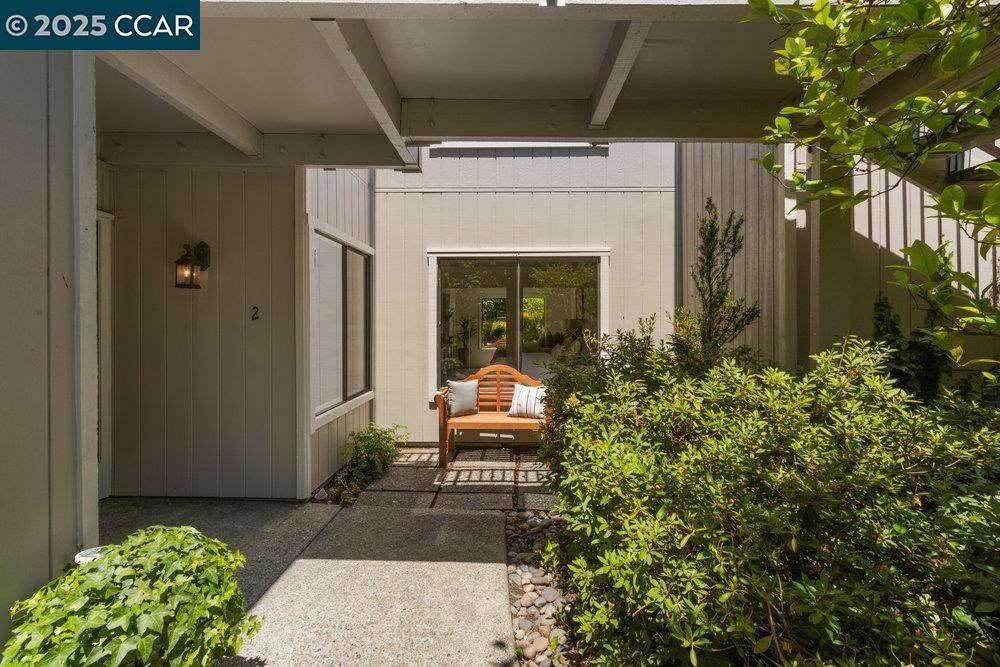 Walnut Creek, CA 94595-3803,3399 Rossmoor Pkwy 2
