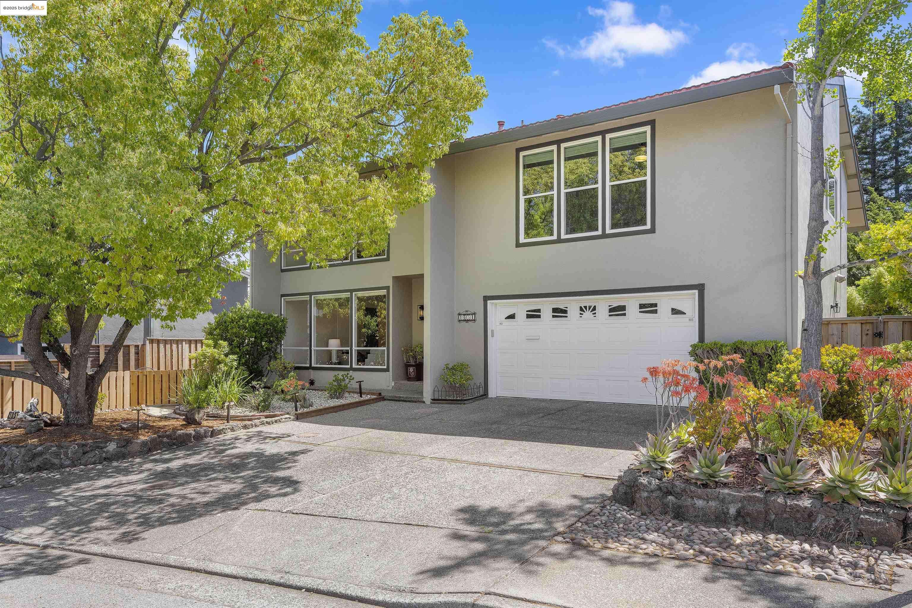1051 Lea Dr, San Rafael, CA 94903