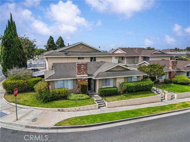 7340 Corsican DR, Huntington Beach, CA 92647