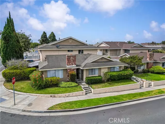 7340 Corsican DR, Huntington Beach, CA 92647