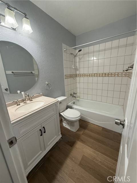 Santa Ana, CA 92703,4109 W 5th ST 25