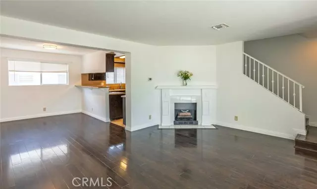 18550 Hatteras ST 7, Tarzana, CA 91356