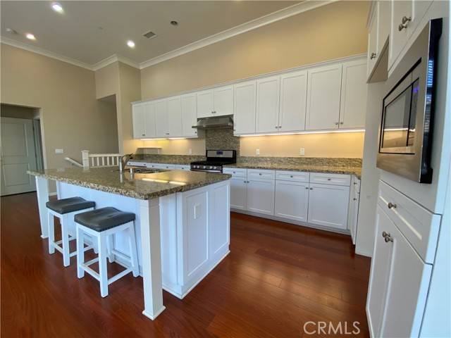 Irvine, CA 92620,37 Kempton