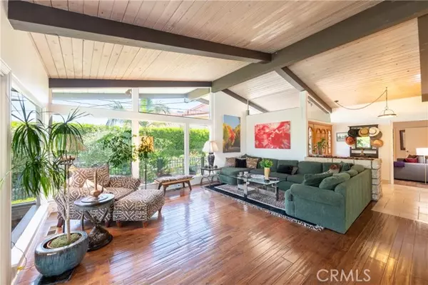 Encino, CA 91316,4314 Coronet DR