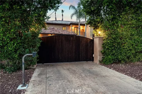 Woodland Hills, CA 91367,23115 Erwin ST