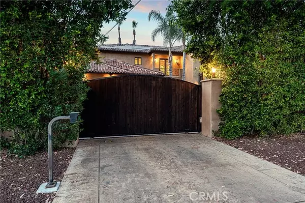 Woodland Hills, CA 91367,23115 Erwin ST
