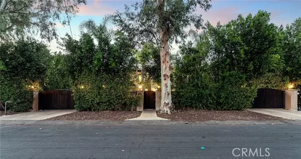Woodland Hills, CA 91367,23115 Erwin ST