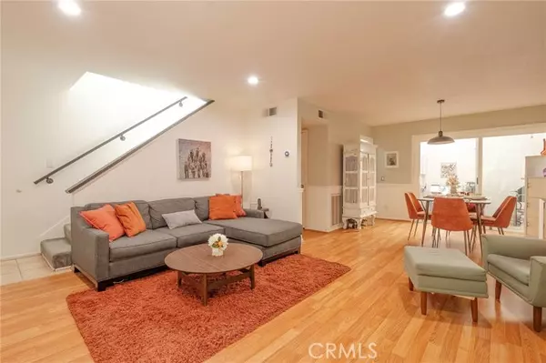 West Hills, CA 91307,23549 Victory Blvd. 21