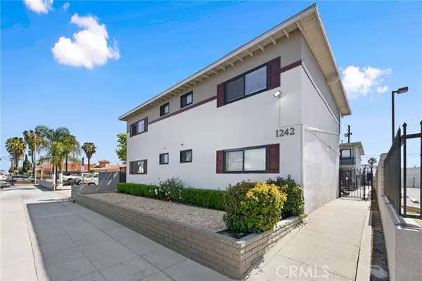 Long Beach, CA 90813,1242 Cedar AVE