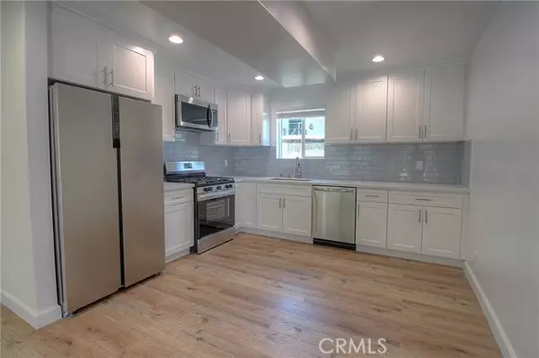 Los Angeles, CA 90029,1127 1/4 Manzanita ST