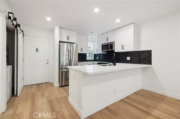 Encino, CA 91316,17000 Burbank BLD 106