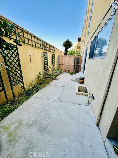 North Hollywood, CA 91606,6225 Coldwater Canyon AVE 117