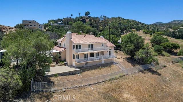 West Hills, CA 91304,8838 Chatlake DR