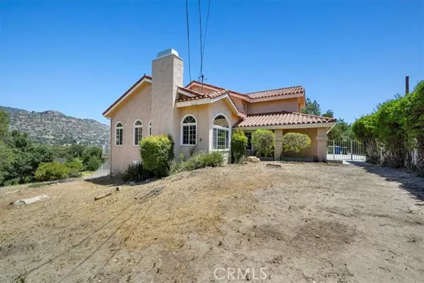 West Hills, CA 91304,8838 Chatlake DR