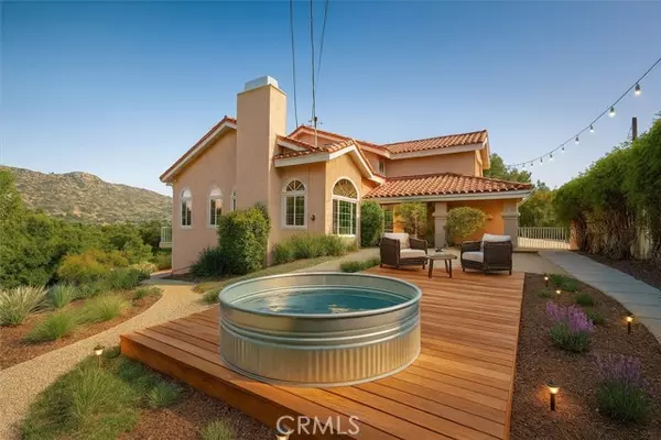 8838 Chatlake DR, West Hills, CA 91304