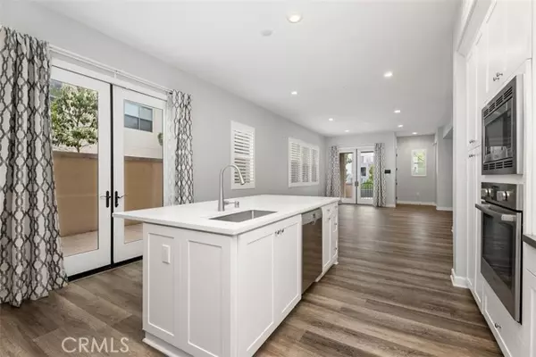 Irvine, CA 92618,179 Follyhatch