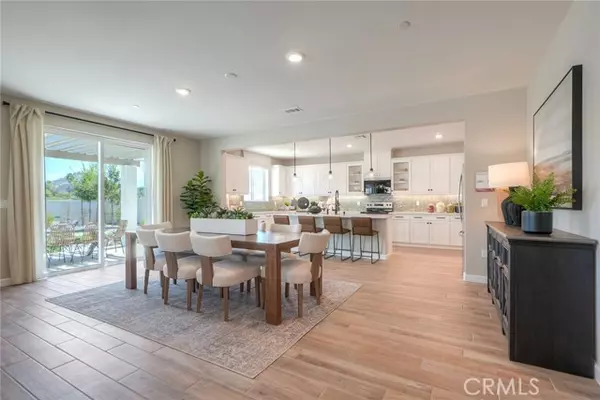 2066 Woolem PL, Escondido, CA 92026