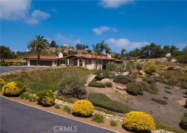 Escondido, CA 92026,28306 Crescent Hill WAY