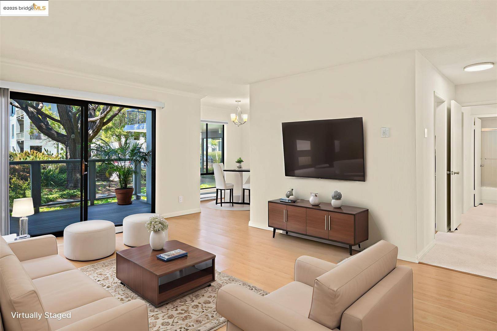 2 Commodore DR D171, Emeryville, CA 94608