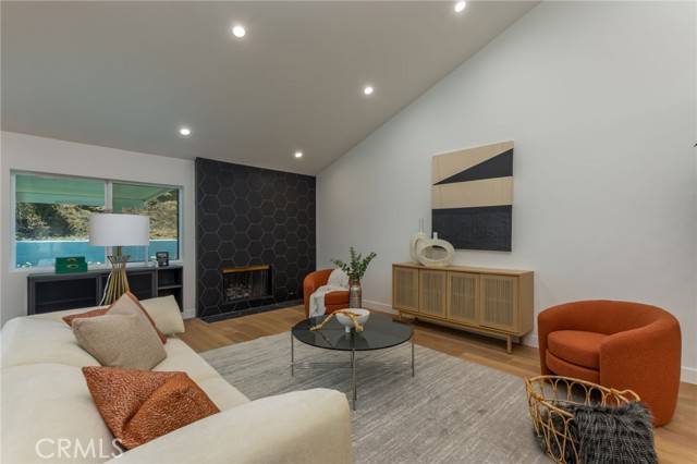 Newbury Park, CA 91320,876 Ballina CT