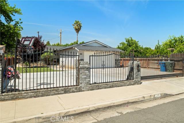 Bakersfield, CA 93304,2608 Temple LN