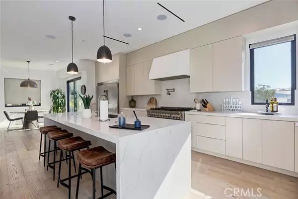 622 1st PL, Hermosa Beach, CA 90254