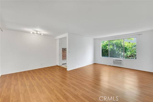 West Hollywood, CA 90046,1234 N Laurel AVE 9A