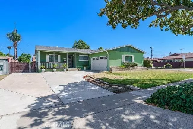 1501 W Baker AVE, Fullerton, CA 92833