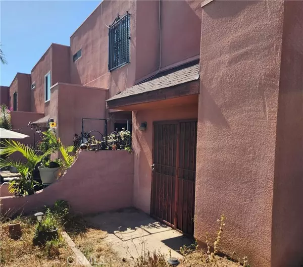 Los Angeles, CA 90063,411 N Brannick B
