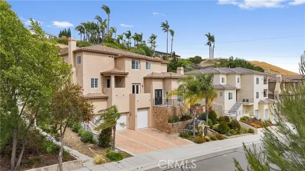 Orange, CA 92867,2421 N Feather Hill DR