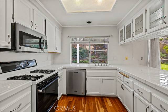 Valencia, CA 91354,27390 Parklane WAY