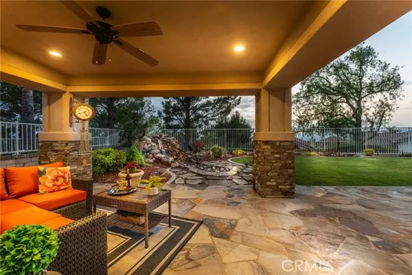 Anaheim Hills, CA 92808,530 S Laureltree DR