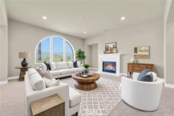 San Dimas, CA 91773,121 Calle Colorado